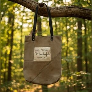 NWT Vintage Addiction Wonderful World Tote